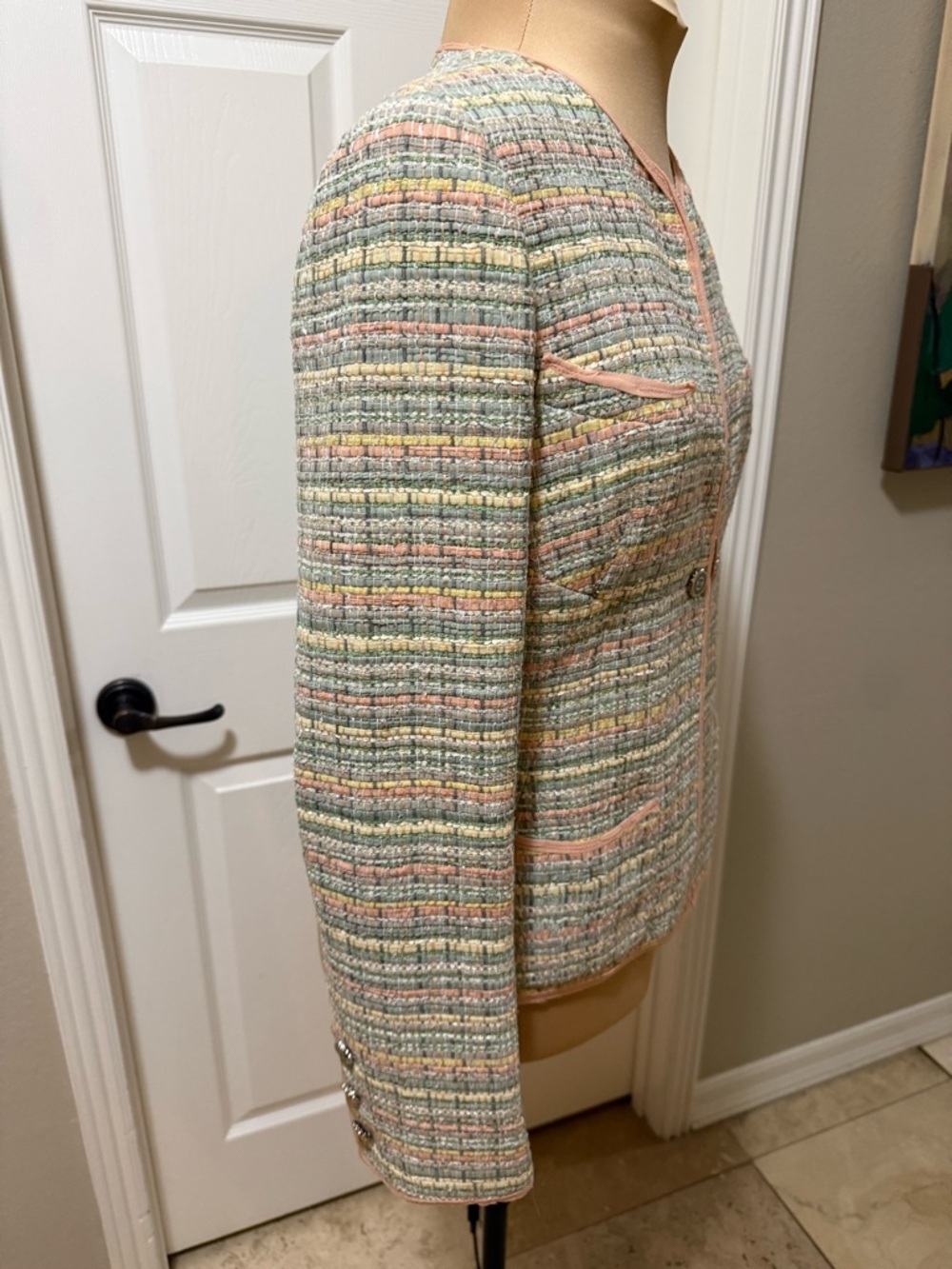 CHANEL PASTEL SILK TWEED JACKET - Picture 4 of 9